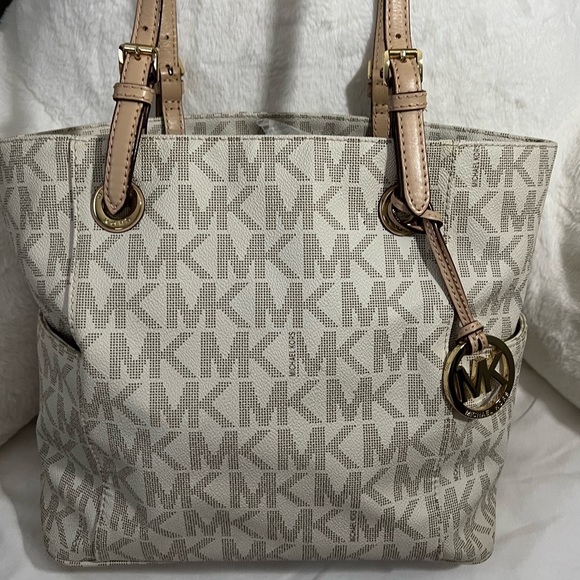 Michael Kors Vanilla tote - Picture 1 of 5